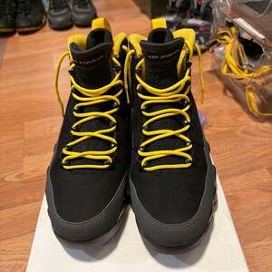 Jordan 9 ‘Dark Charcoal University Gold’